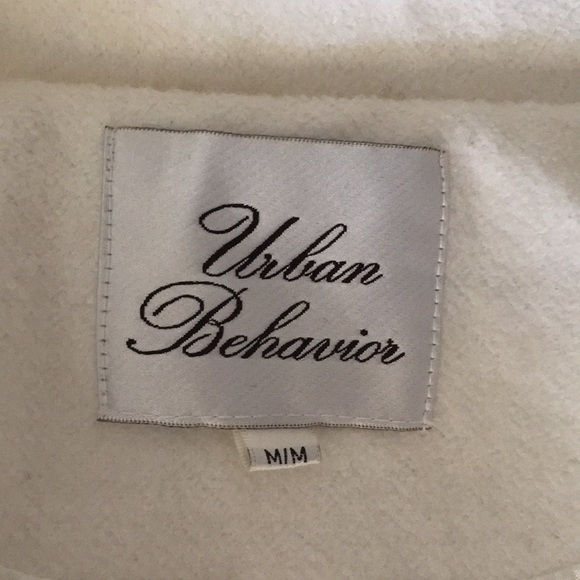 Urban Behavior Coat - Picture 6 of 6